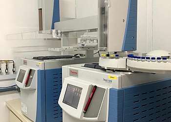 Análise de cromatografia de líquido