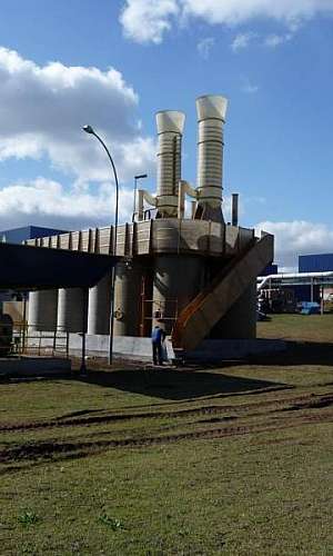 Estação compacta de tratamento de efluentes sanitários Estação compacta de tratamento de efluentes sanitários