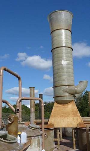 Estação de tratamento de efluentes compacta	 Estação de tratamento de efluentes compacta